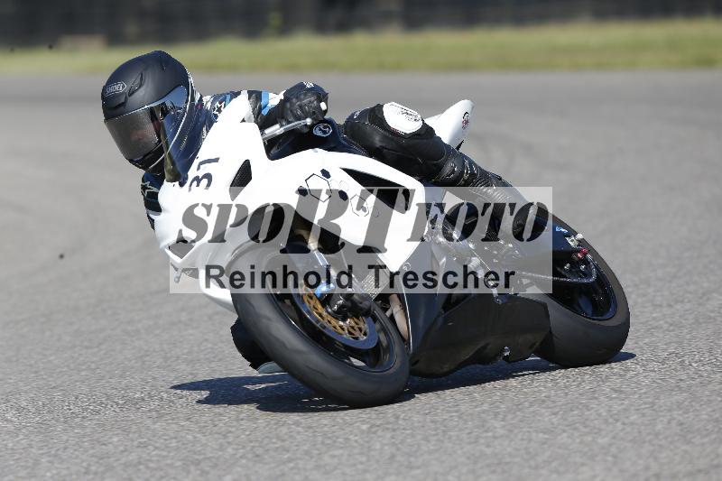 /Archiv-2025/49 26.08.2025 Cornu Master School ADR/blau-bleu/31